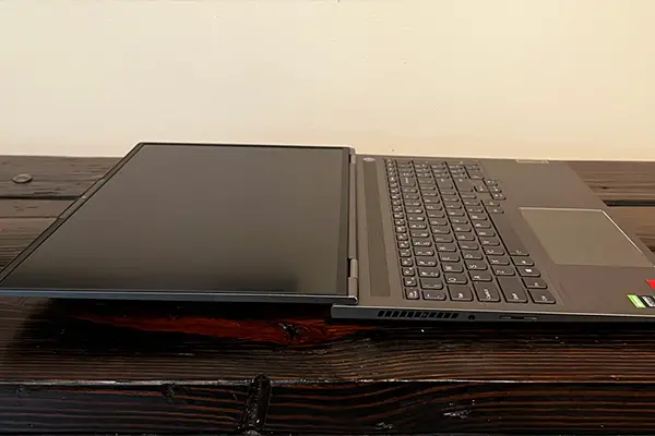 Android ThinkBook 16p Display